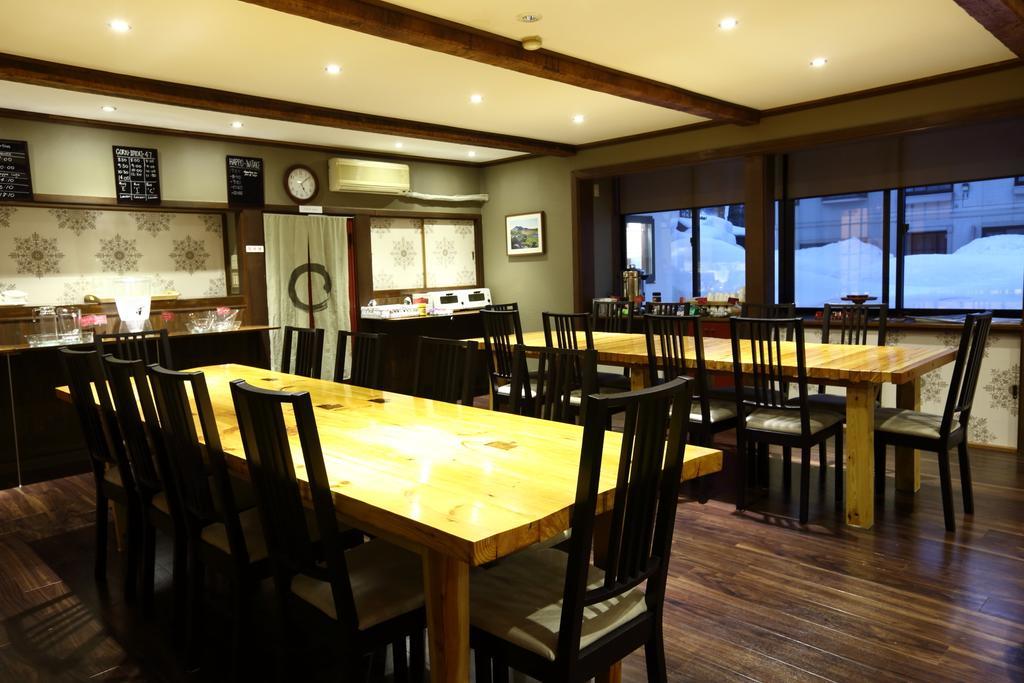 Snowlines Lodge Hakuba Eksteriør billede